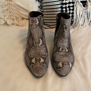 Booties black n white snake skin pattern wore 1 season